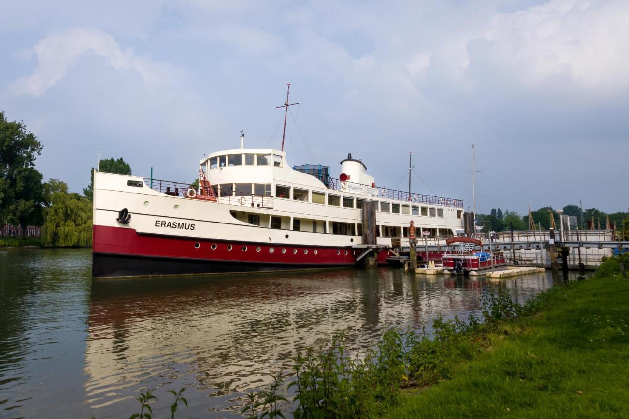 De Logeerboot Dordrecht Bed & Breakfast エクステリア 写真