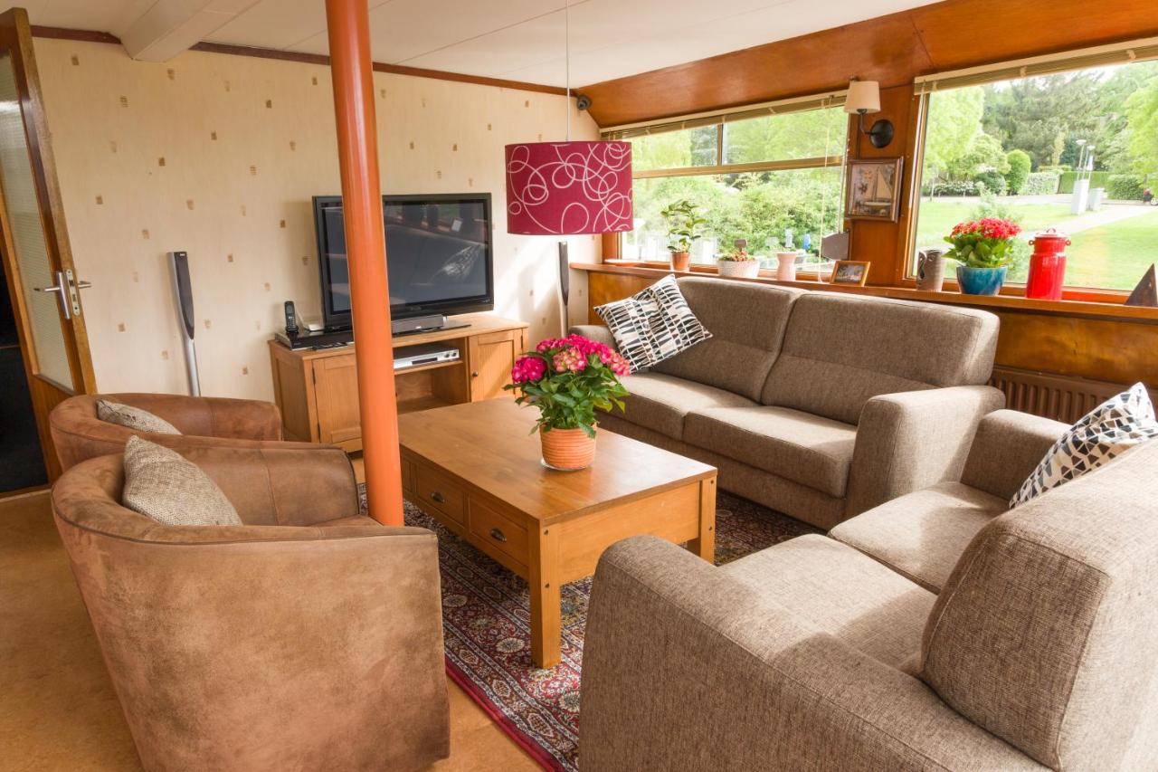 De Logeerboot Dordrecht Bed & Breakfast エクステリア 写真