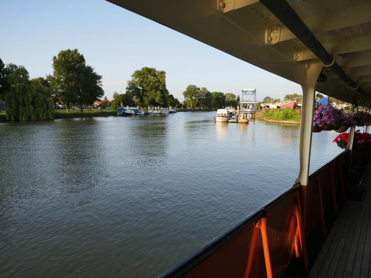 De Logeerboot Dordrecht Bed & Breakfast エクステリア 写真
