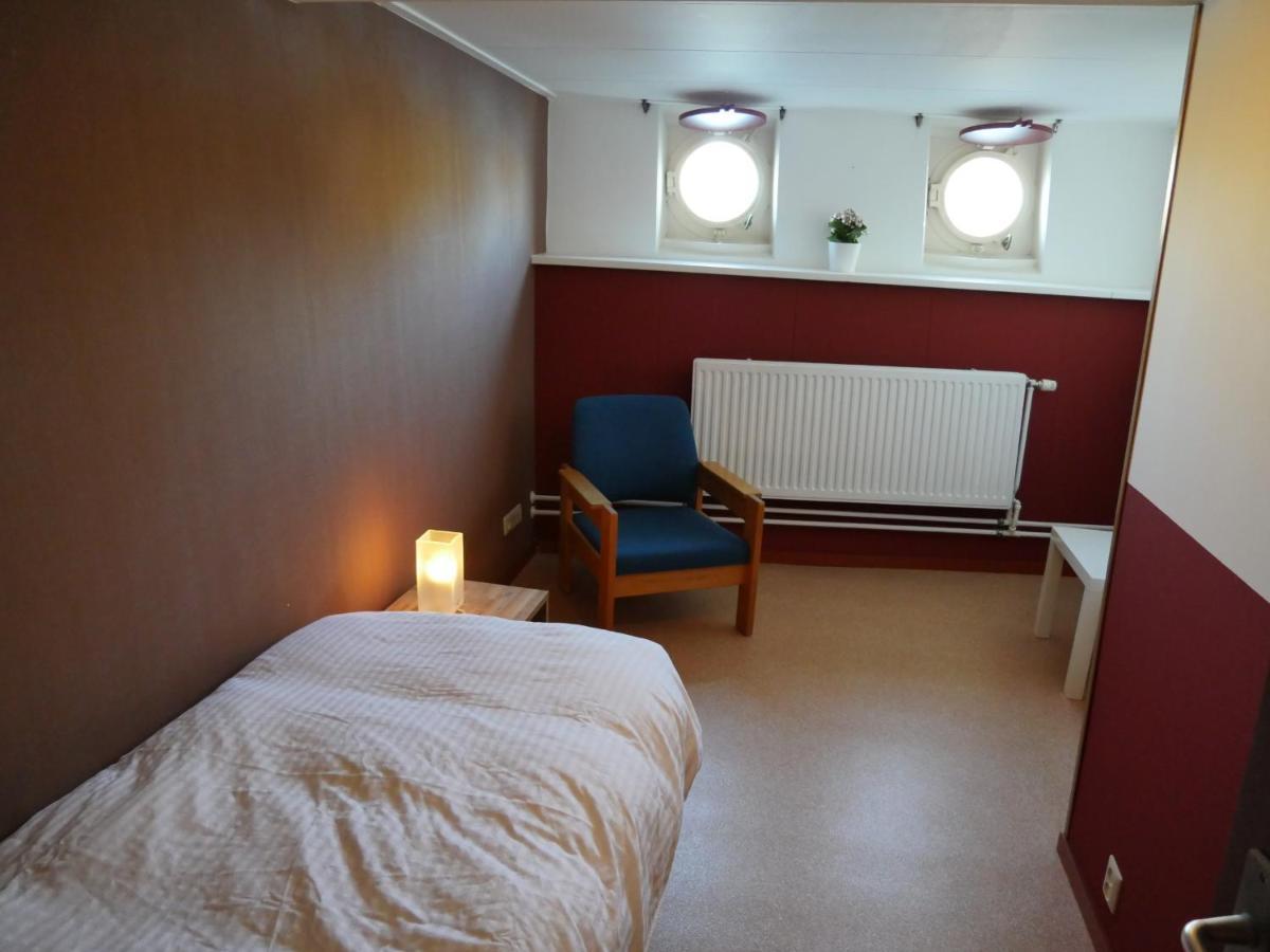 De Logeerboot Dordrecht Bed & Breakfast エクステリア 写真