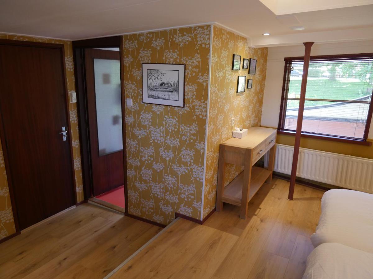 De Logeerboot Dordrecht Bed & Breakfast エクステリア 写真