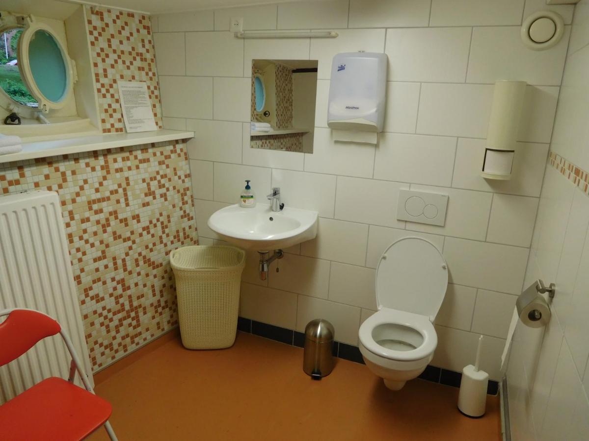 De Logeerboot Dordrecht Bed & Breakfast エクステリア 写真