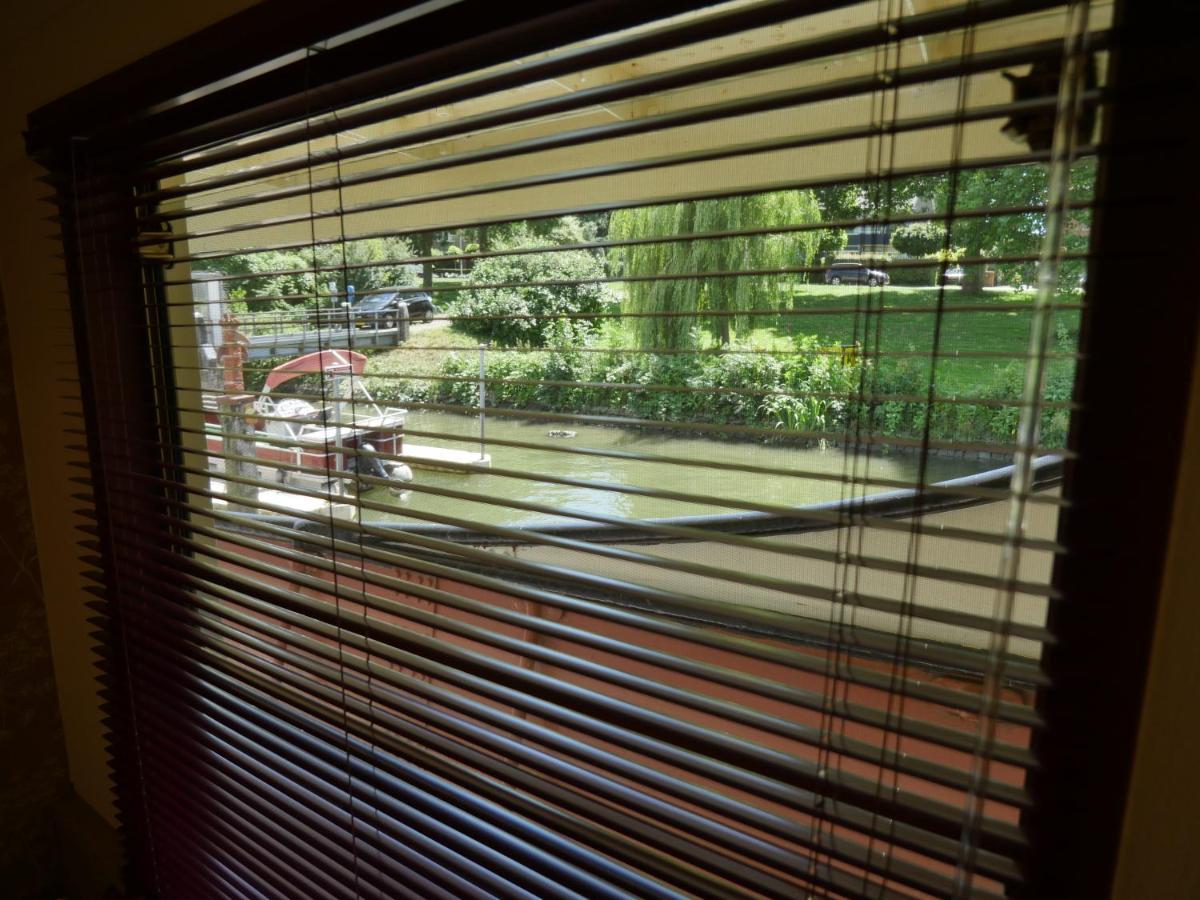 De Logeerboot Dordrecht Bed & Breakfast エクステリア 写真