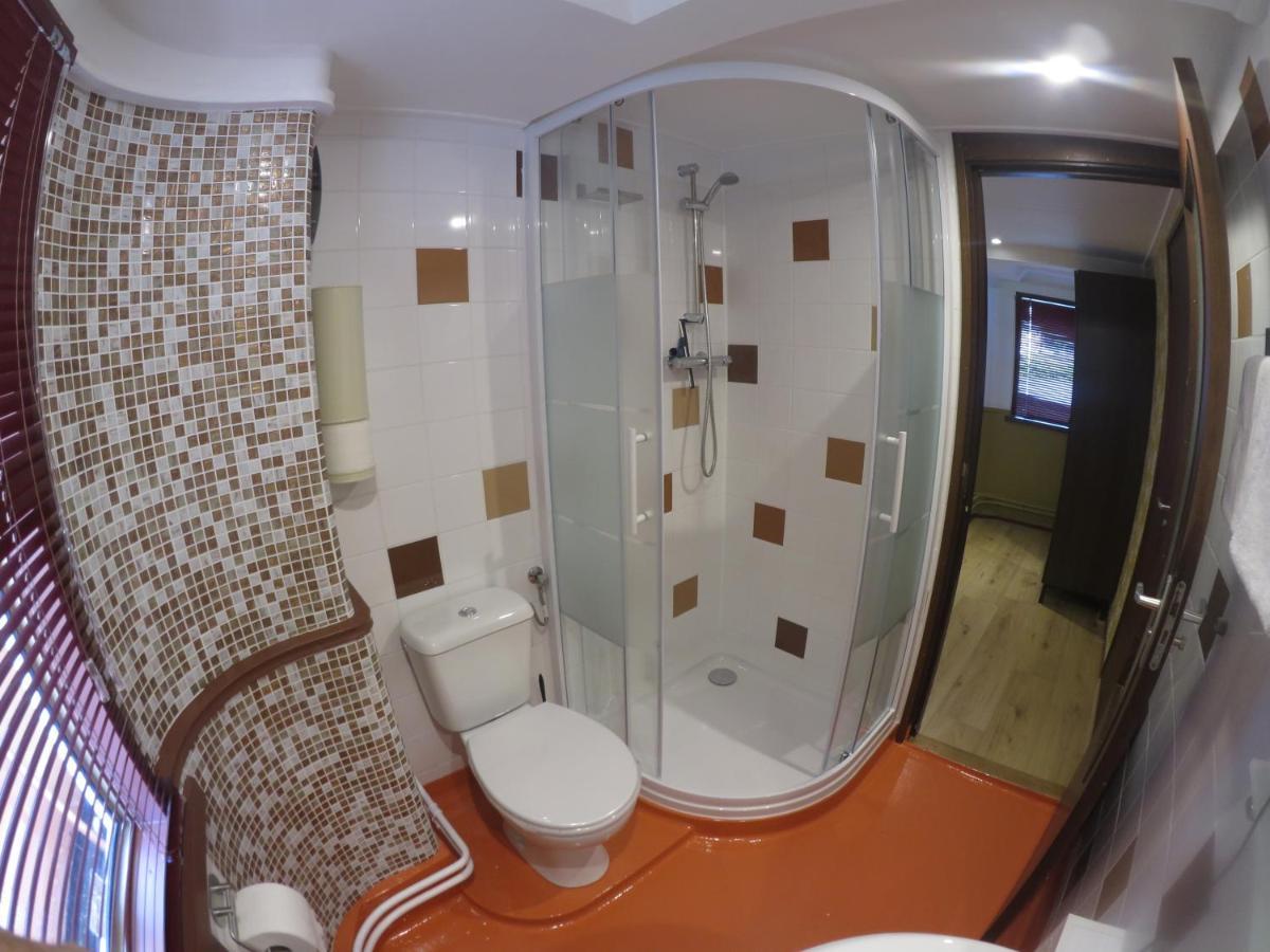 De Logeerboot Dordrecht Bed & Breakfast エクステリア 写真
