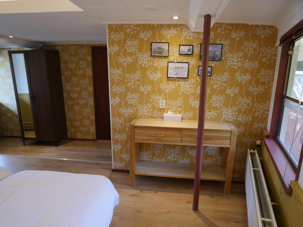 De Logeerboot Dordrecht Bed & Breakfast エクステリア 写真