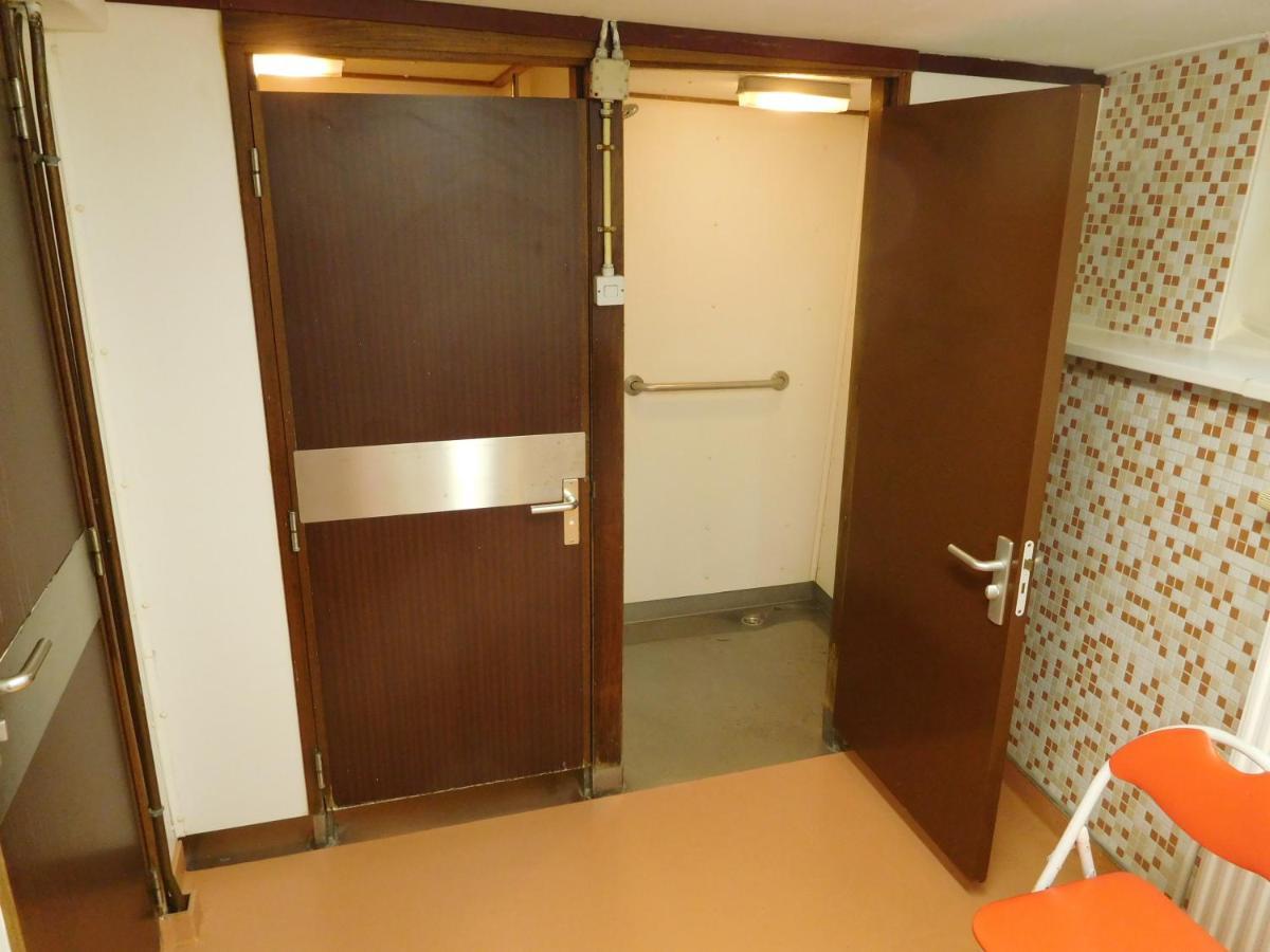 De Logeerboot Dordrecht Bed & Breakfast エクステリア 写真