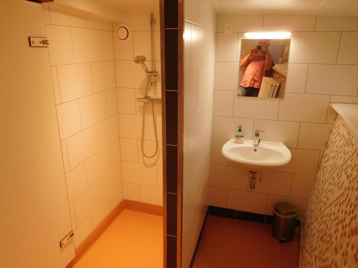 De Logeerboot Dordrecht Bed & Breakfast エクステリア 写真